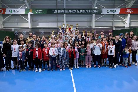 23 NİSAN TENİS TURNUVASI KARATAY'DA TAMAMLANDI