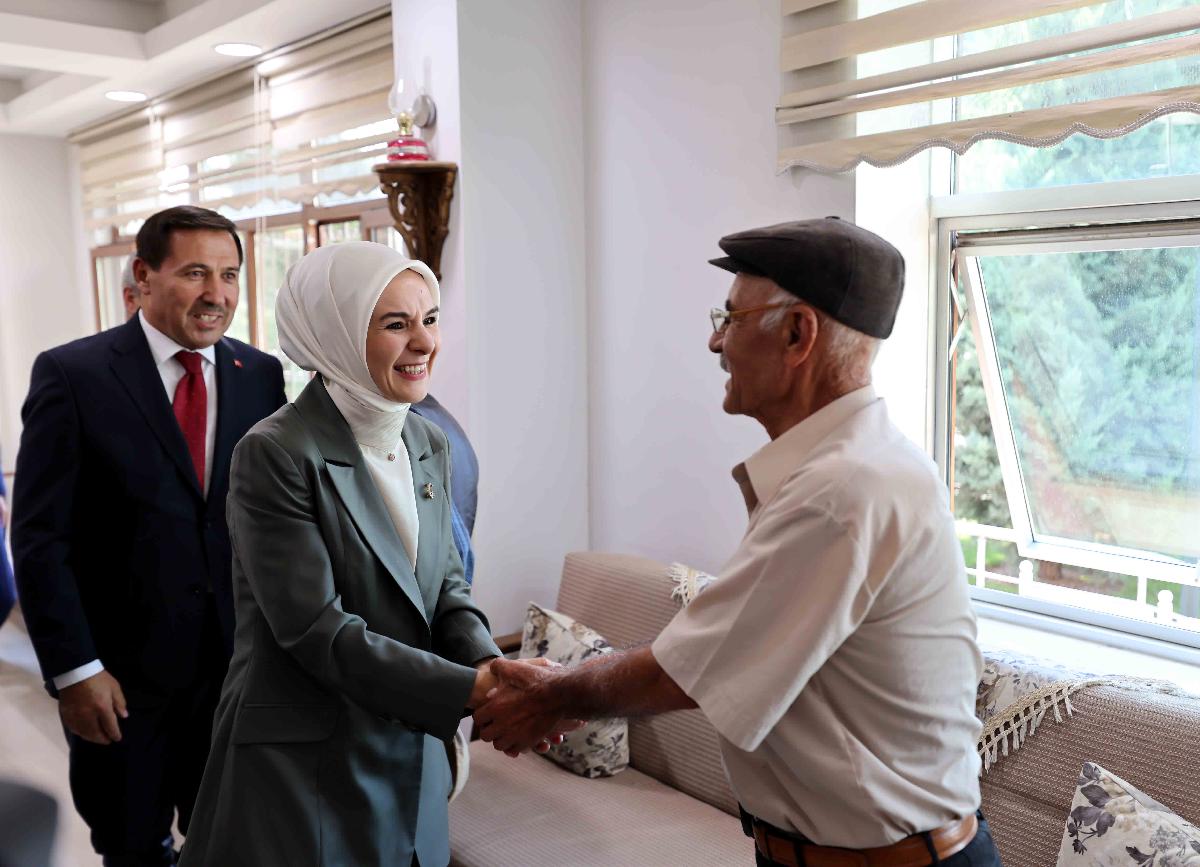 BAKAN GÖKTAŞ, ÇELEBİ MAHALLE KONAĞI'NDA BÜYÜKLERLE BULUŞTU