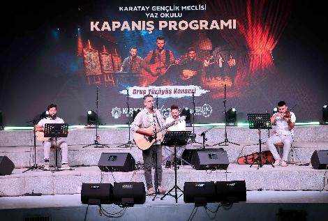 GENÇLİK MECLİSİ YAZ OKULU COŞKULU KAPANIŞ PROGRAMIYLA SONA ERDİ